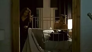 முன் 3 சுருள் ஒளி ஹேர்டு abbes ஒரு dildo கொண்டு கழுதை ஒருவருக்கொருவர் fucked